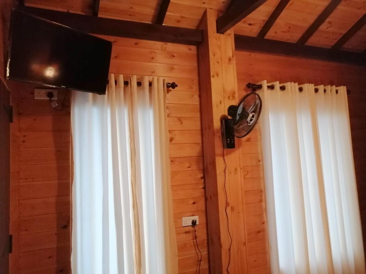 The Cabin Ella Bagian luar foto